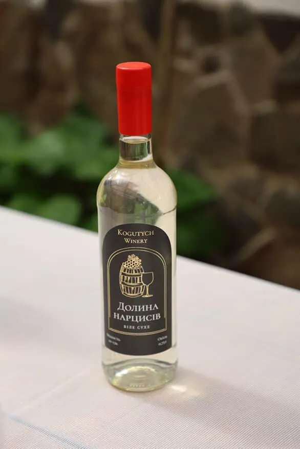Вино "Долина Нарцисів" - 2