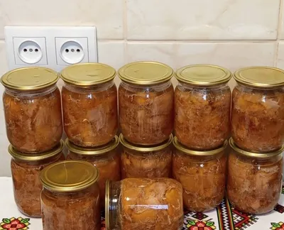 Тушкована свинина в банці-harvy.market