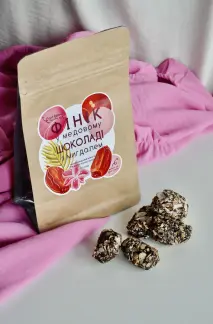 Фінік у шоколаді з мигдальними пластівцями-harvy.market