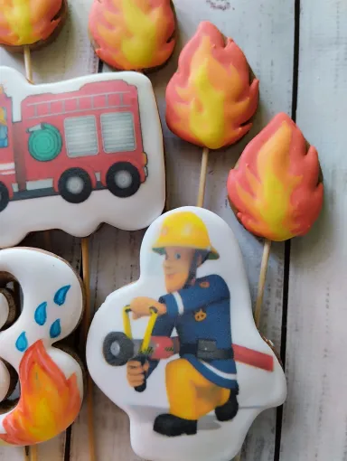 Набір пряників «Пожежник і вогонь» - 2