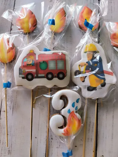 Набір пряників «Пожежник і вогонь» - 4